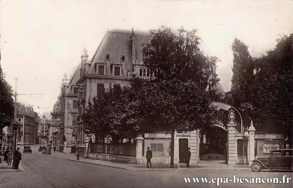 BESANÇON - Entrée du Casino - Hôtel des Bains et Avenue Carnot.